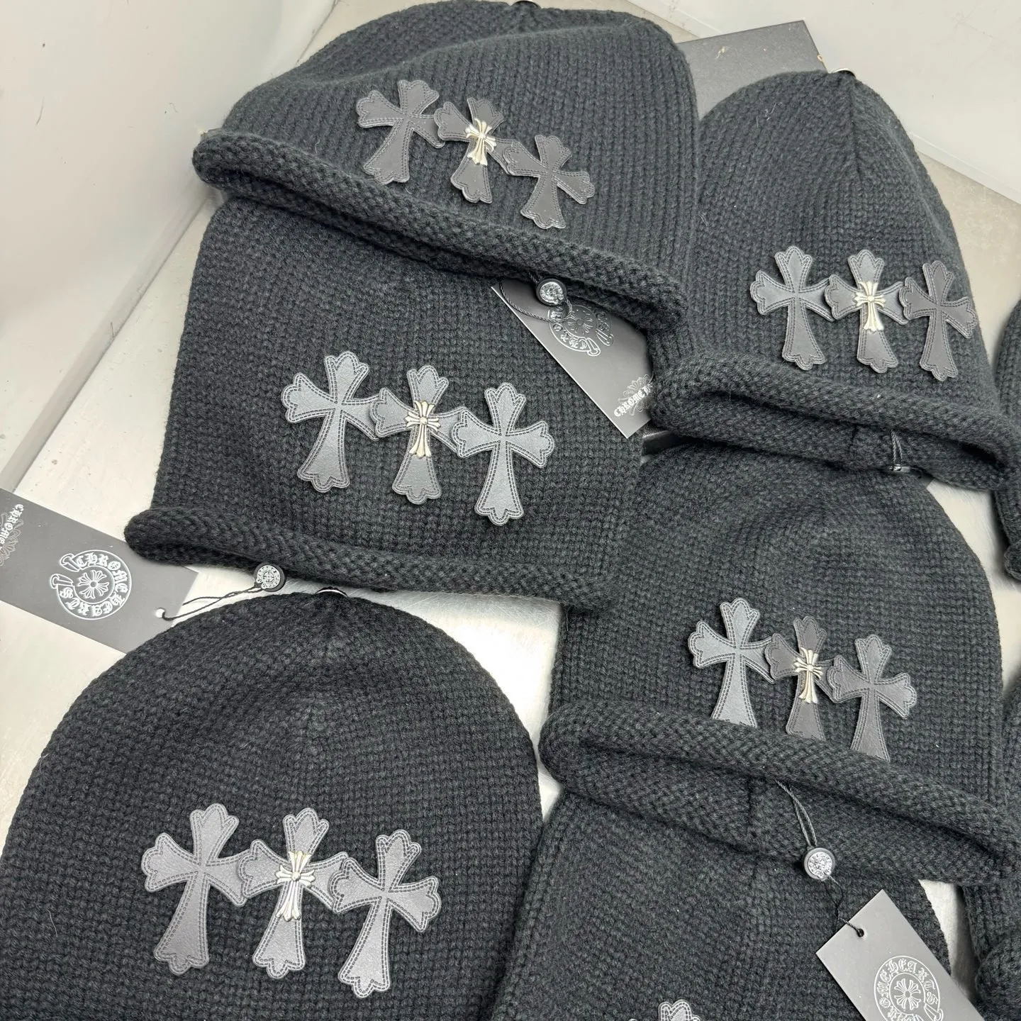 High version of Crow Heart Pile Hat